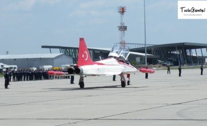 Türk Yıldızlarına ait Gösteri uçağı Düştü