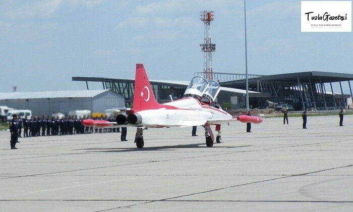 Türk Yıldızlarına ait Gösteri uçağı Düştü